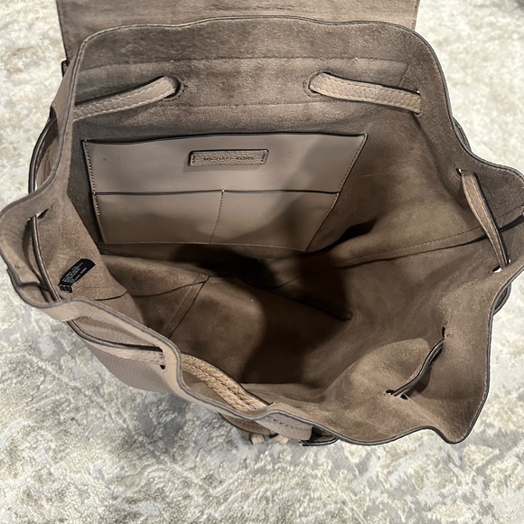 Like new Michael kors taupe backpack - Picture 3 of 4